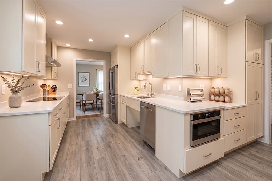 ADA Compliant Kitchen-opt image of a ADA compliant barrier free kitchen